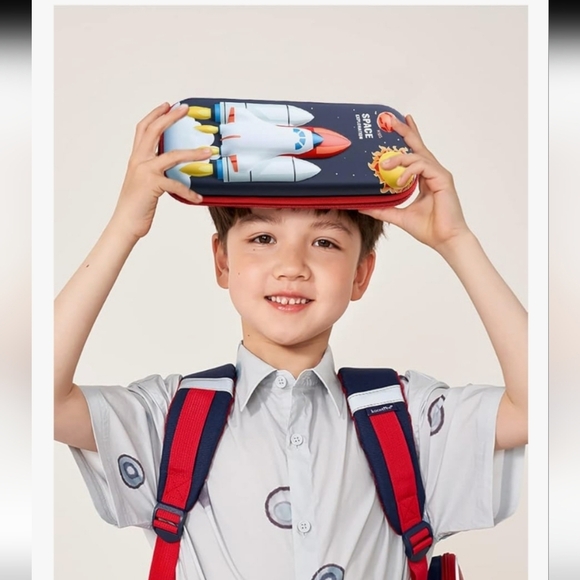 3D Space Exploration Rocket Pencil Case - Red and Blue - Picture 9 of 10